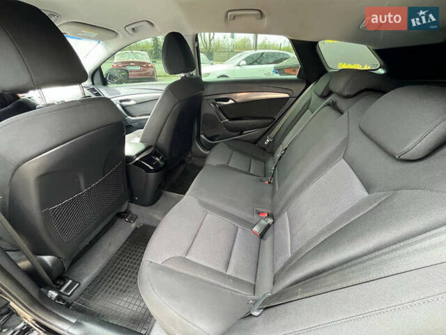 Черный Хендай и40, объемом двигателя 1.7 л и пробегом 182 тыс. км за 9500 $, фото 14 на Automoto.ua