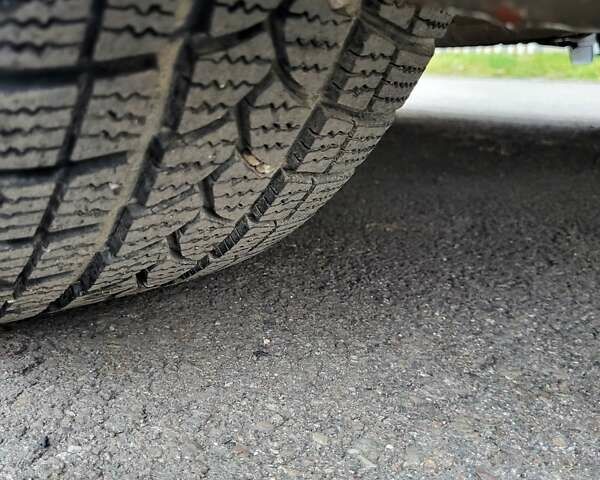 Черный Хендай и40, объемом двигателя 1.69 л и пробегом 245 тыс. км за 8800 $, фото 10 на Automoto.ua