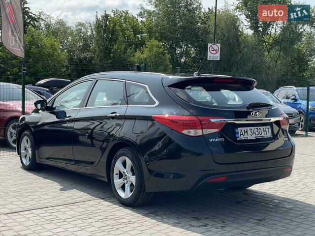 Черный Хендай и40, объемом двигателя 1.7 л и пробегом 198 тыс. км за 9355 $, фото 19 на Automoto.ua