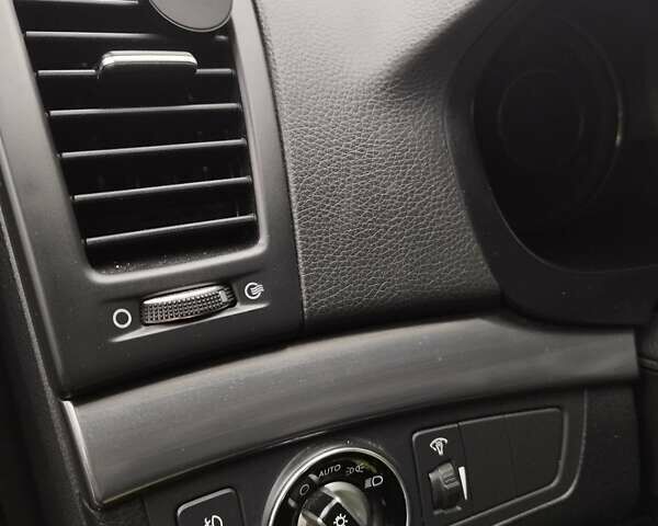 Черный Хендай и40, объемом двигателя 1.7 л и пробегом 213 тыс. км за 11700 $, фото 39 на Automoto.ua