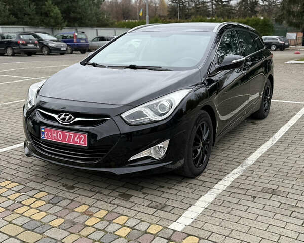 Черный Хендай и40, объемом двигателя 1.7 л и пробегом 197 тыс. км за 11000 $, фото 4 на Automoto.ua