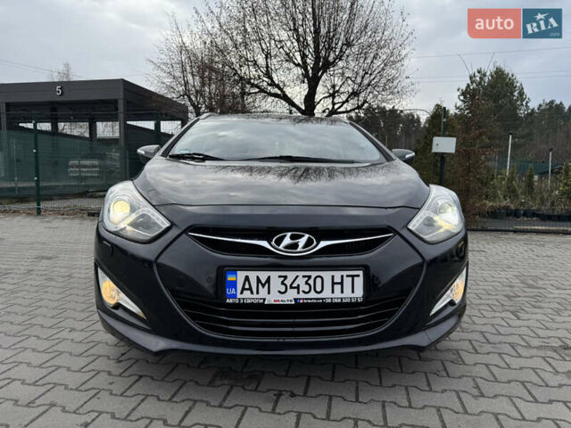 Чорний Хендай і40, об'ємом двигуна 1.69 л та пробігом 198 тис. км за 9300 $, фото 2 на Automoto.ua