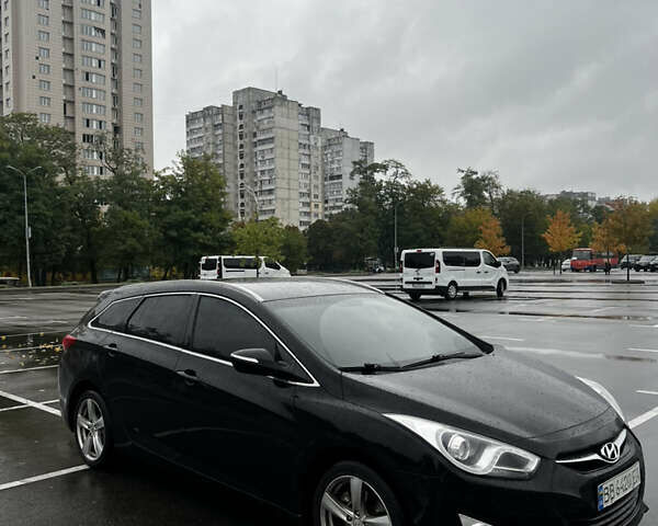 Черный Хендай и40, объемом двигателя 1.69 л и пробегом 257 тыс. км за 9000 $, фото 4 на Automoto.ua