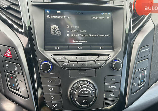 Чорний Хендай і40, об'ємом двигуна 1.7 л та пробігом 212 тис. км за 11900 $, фото 7 на Automoto.ua