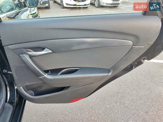 Черный Хендай и40, объемом двигателя 1.7 л и пробегом 165 тыс. км за 13900 $, фото 22 на Automoto.ua