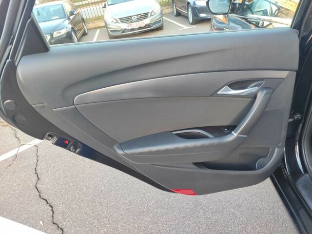 Черный Хендай и40, объемом двигателя 1.7 л и пробегом 165 тыс. км за 13900 $, фото 18 на Automoto.ua