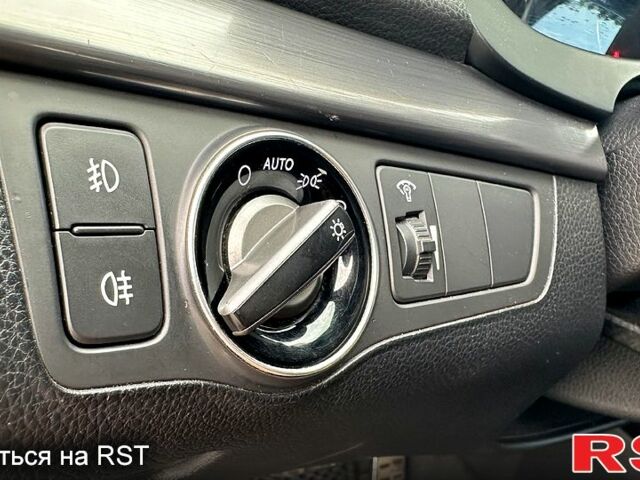 Черный Хендай и40, объемом двигателя 1.7 л и пробегом 207 тыс. км за 13500 $, фото 6 на Automoto.ua