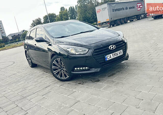 Чорний Хендай і40, об'ємом двигуна 1.7 л та пробігом 212 тис. км за 11900 $, фото 3 на Automoto.ua