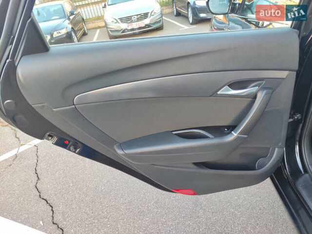 Черный Хендай и40, объемом двигателя 1.7 л и пробегом 165 тыс. км за 13900 $, фото 16 на Automoto.ua