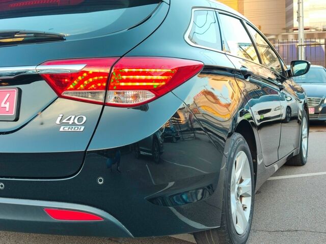 Черный Хендай и40, объемом двигателя 1.7 л и пробегом 165 тыс. км за 13900 $, фото 6 на Automoto.ua