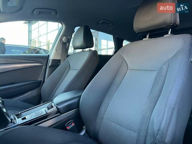 Черный Хендай и40, объемом двигателя 1.6 л и пробегом 318 тыс. км за 11700 $, фото 8 на Automoto.ua