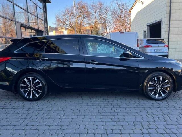 Черный Хендай и40, объемом двигателя 1.6 л и пробегом 318 тыс. км за 11700 $, фото 7 на Automoto.ua