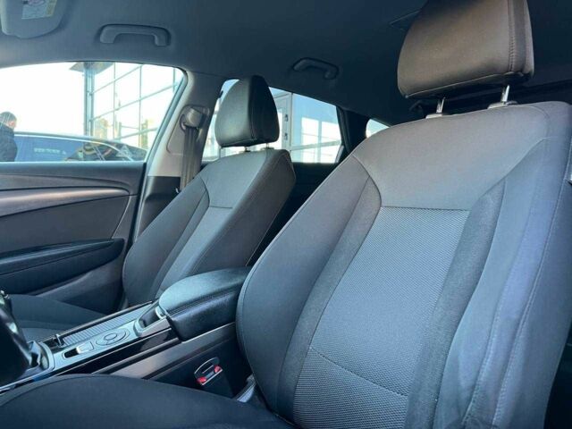 Черный Хендай и40, объемом двигателя 1.6 л и пробегом 318 тыс. км за 11700 $, фото 8 на Automoto.ua