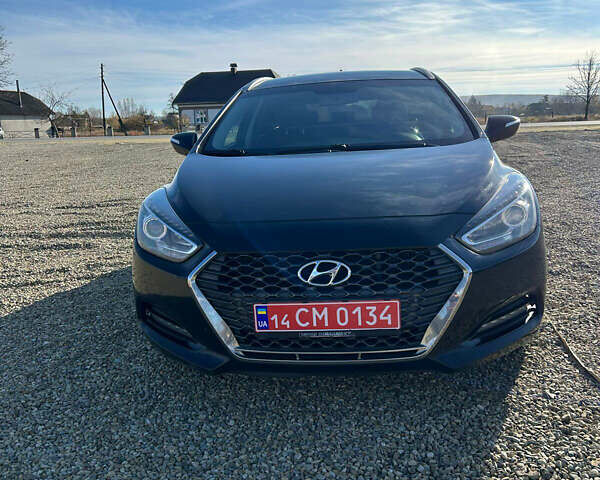 Чорний Хендай і40, об'ємом двигуна 1.7 л та пробігом 250 тис. км за 9550 $, фото 2 на Automoto.ua