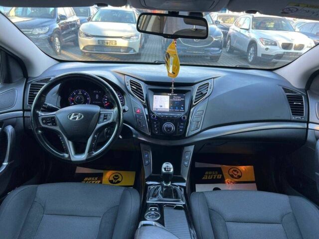 Черный Хендай и40, объемом двигателя 1.6 л и пробегом 318 тыс. км за 11700 $, фото 14 на Automoto.ua