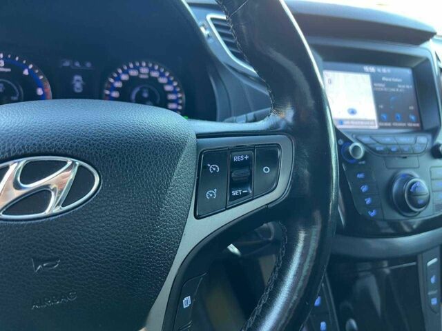 Черный Хендай и40, объемом двигателя 1.6 л и пробегом 318 тыс. км за 11700 $, фото 12 на Automoto.ua