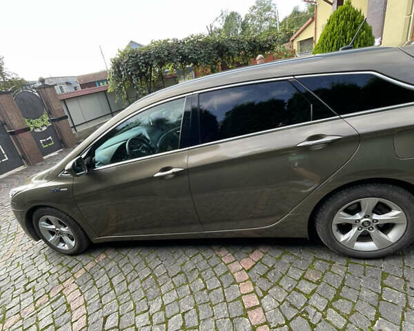 Коричневый Хендай и40, объемом двигателя 1.69 л и пробегом 271 тыс. км за 9200 $, фото 22 на Automoto.ua