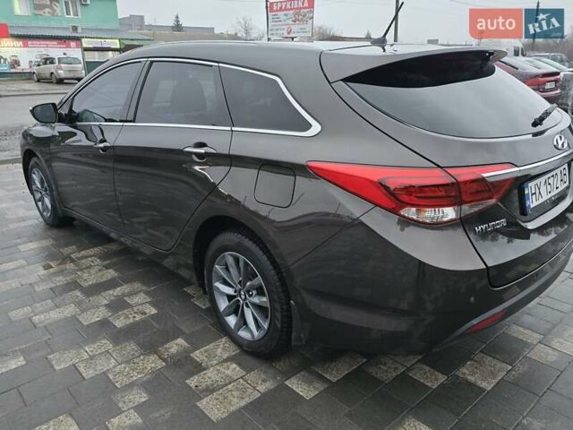 Коричневый Хендай и40, объемом двигателя 1.69 л и пробегом 321 тыс. км за 12200 $, фото 10 на Automoto.ua