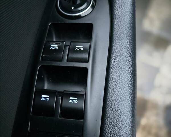 Коричневый Хендай и40, объемом двигателя 1.69 л и пробегом 321 тыс. км за 12200 $, фото 40 на Automoto.ua