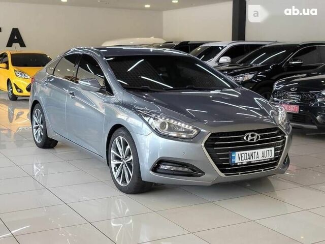 Хендай и40, объемом двигателя 1.7 л и пробегом 150 тыс. км за 16900 $, фото 2 на Automoto.ua