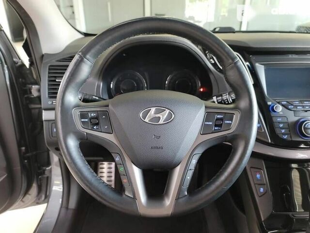 Хендай и40, объемом двигателя 1.7 л и пробегом 150 тыс. км за 16900 $, фото 12 на Automoto.ua