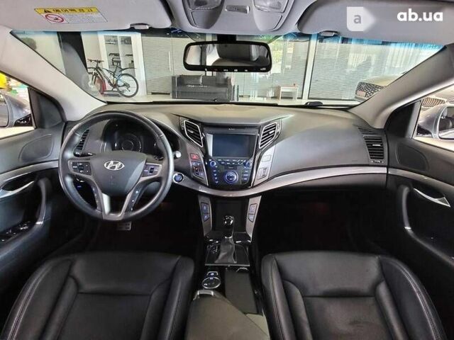 Хендай и40, объемом двигателя 1.7 л и пробегом 150 тыс. км за 16900 $, фото 17 на Automoto.ua
