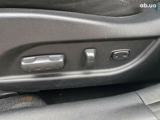 Хендай и40, объемом двигателя 1.7 л и пробегом 245 тыс. км за 6999 $, фото 13 на Automoto.ua