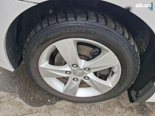 Хендай и40, объемом двигателя 1.7 л и пробегом 245 тыс. км за 6999 $, фото 7 на Automoto.ua