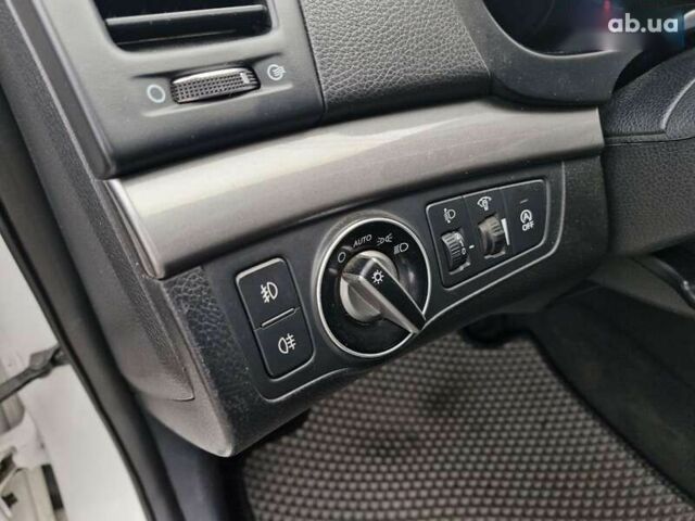 Хендай і40, об'ємом двигуна 1.7 л та пробігом 245 тис. км за 6999 $, фото 14 на Automoto.ua