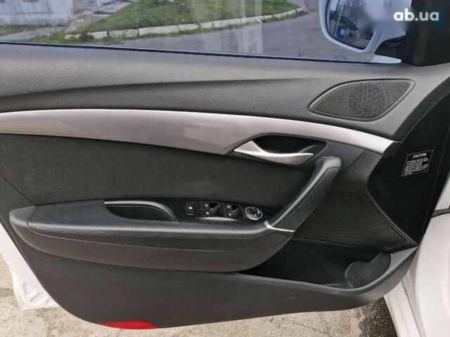 Хендай і40, об'ємом двигуна 1.7 л та пробігом 245 тис. км за 6999 $, фото 9 на Automoto.ua