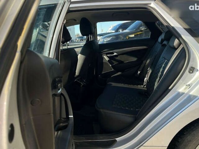 Хендай и40, объемом двигателя 1.7 л и пробегом 180 тыс. км за 10300 $, фото 27 на Automoto.ua