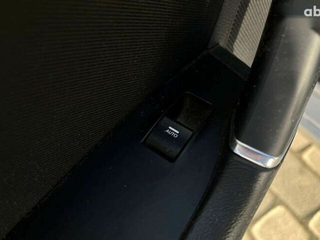 Хендай и40, объемом двигателя 1.7 л и пробегом 180 тыс. км за 10300 $, фото 26 на Automoto.ua