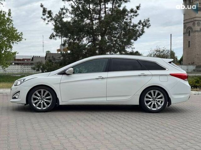 Хендай и40, объемом двигателя 1.7 л и пробегом 342 тыс. км за 7600 $, фото 6 на Automoto.ua