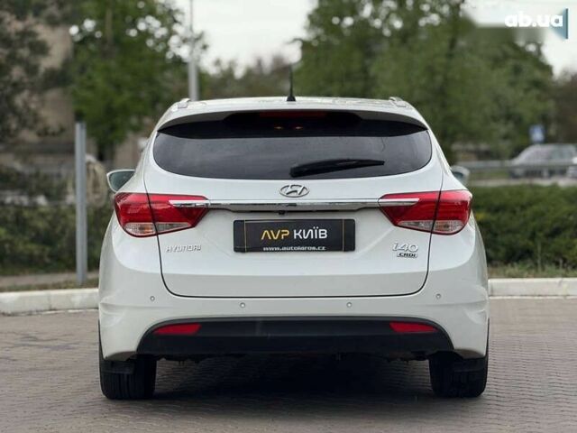 Хендай и40, объемом двигателя 1.7 л и пробегом 342 тыс. км за 7600 $, фото 9 на Automoto.ua