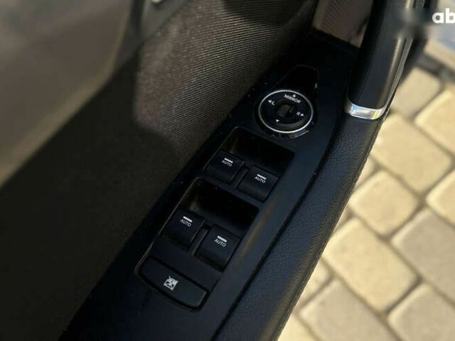 Хендай и40, объемом двигателя 1.7 л и пробегом 180 тыс. км за 10300 $, фото 9 на Automoto.ua