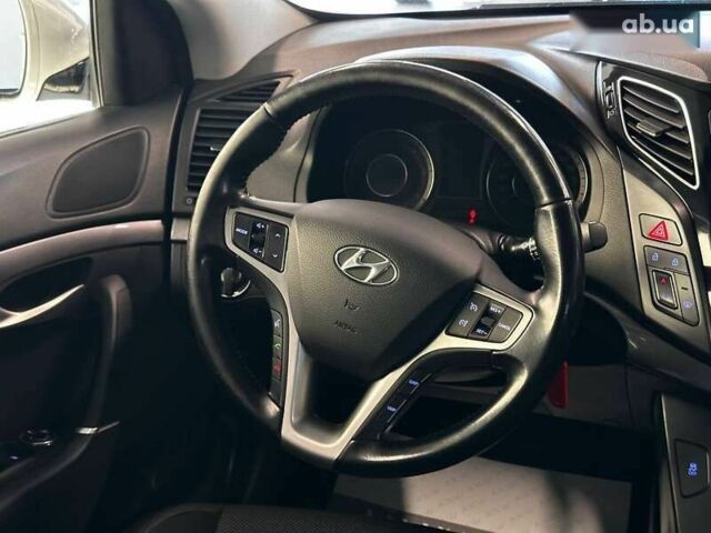 Хендай і40, об'ємом двигуна 0 л та пробігом 288 тис. км за 9300 $, фото 25 на Automoto.ua