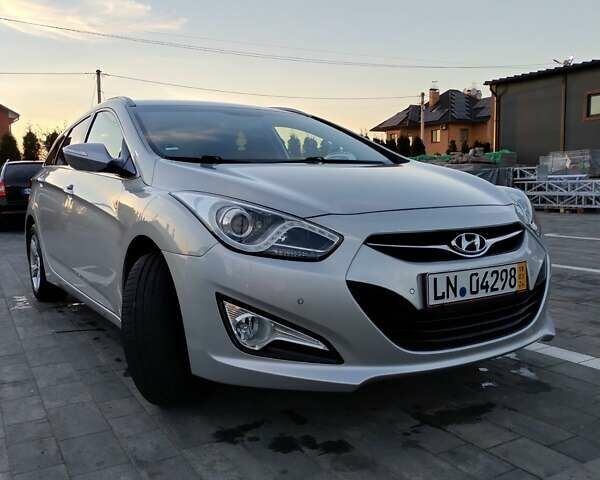 Хендай и40, объемом двигателя 1.7 л и пробегом 206 тыс. км за 9700 $, фото 5 на Automoto.ua