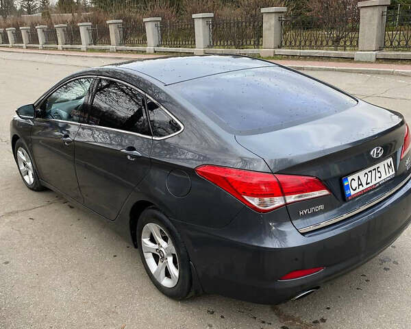 Сірий Хендай і40, об'ємом двигуна 1.69 л та пробігом 205 тис. км за 10500 $, фото 4 на Automoto.ua