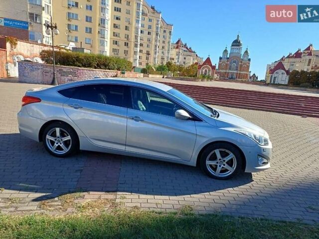 Серый Хендай и40, объемом двигателя 2 л и пробегом 142 тыс. км за 9970 $, фото 15 на Automoto.ua