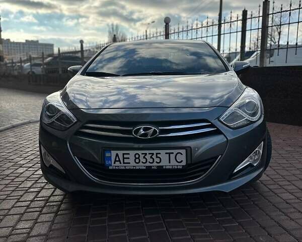 Серый Хендай и40, объемом двигателя 1.7 л и пробегом 270 тыс. км за 10400 $, фото 1 на Automoto.ua