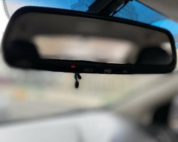 Серый Хендай и40, объемом двигателя 1.7 л и пробегом 270 тыс. км за 10400 $, фото 20 на Automoto.ua