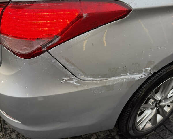 Сірий Хендай і40, об'ємом двигуна 1.69 л та пробігом 150 тис. км за 8100 $, фото 8 на Automoto.ua