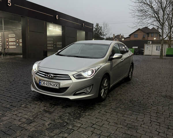 Сірий Хендай і40, об'ємом двигуна 1.69 л та пробігом 150 тис. км за 8100 $, фото 7 на Automoto.ua