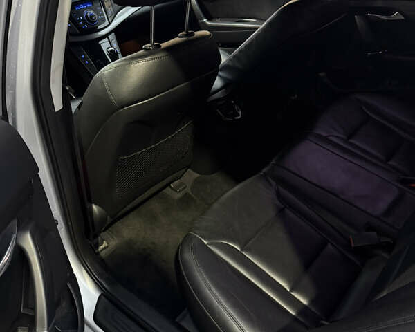 Сірий Хендай і40, об'ємом двигуна 1.69 л та пробігом 150 тис. км за 8100 $, фото 13 на Automoto.ua