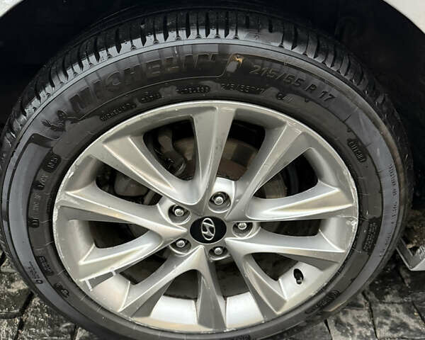 Сірий Хендай і40, об'ємом двигуна 1.69 л та пробігом 150 тис. км за 8100 $, фото 6 на Automoto.ua