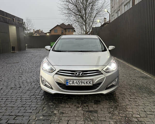 Сірий Хендай і40, об'ємом двигуна 1.69 л та пробігом 150 тис. км за 8100 $, фото 2 на Automoto.ua