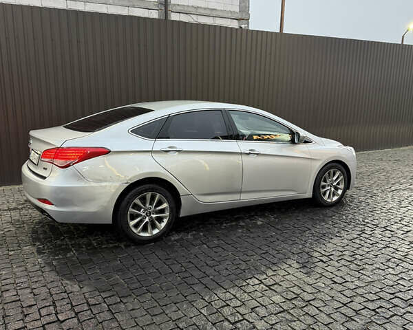 Сірий Хендай і40, об'ємом двигуна 1.69 л та пробігом 150 тис. км за 8100 $, фото 22 на Automoto.ua