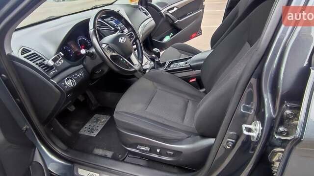 Хендай и40 2015 в Одессе на Automoto.ua Серый Хендай и40, объемом двигателя 1.7 л и пробегом 188 тыс. км за 10600 $, фото 5 на Automoto.ua