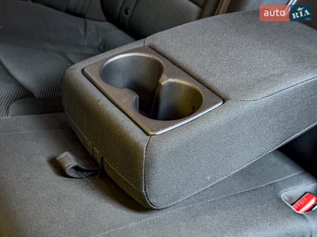 Серый Хендай и40, объемом двигателя 1.69 л и пробегом 142 тыс. км за 9100 $, фото 76 на Automoto.ua