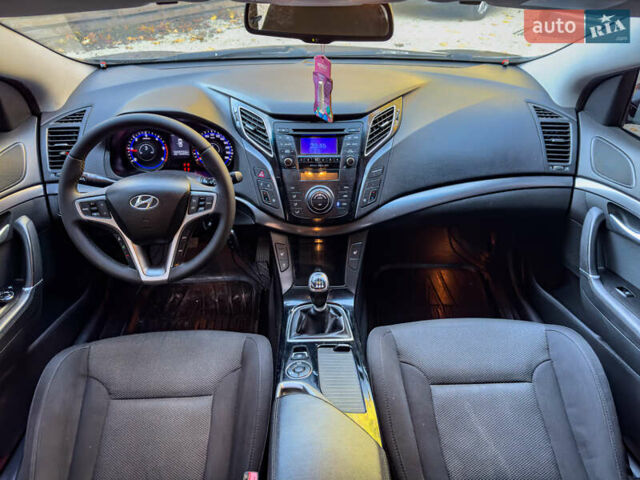 Серый Хендай и40, объемом двигателя 1.69 л и пробегом 142 тыс. км за 9100 $, фото 4 на Automoto.ua